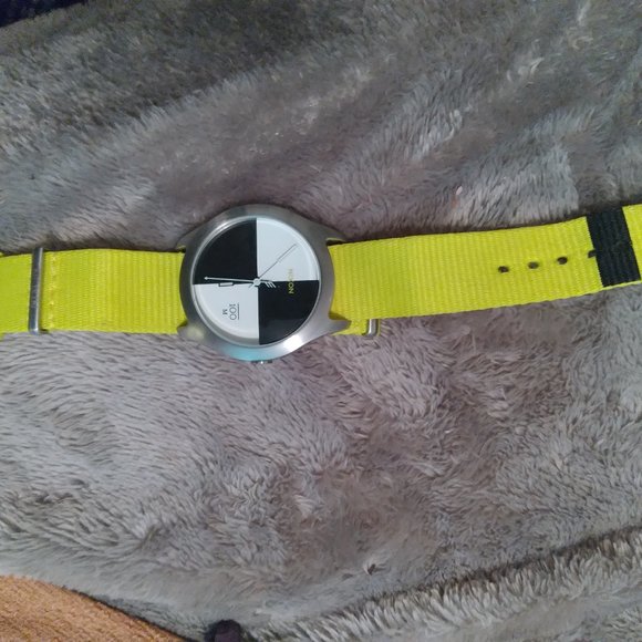 NIXON MODERN SPORTS WATCH - Picture 2 of 3